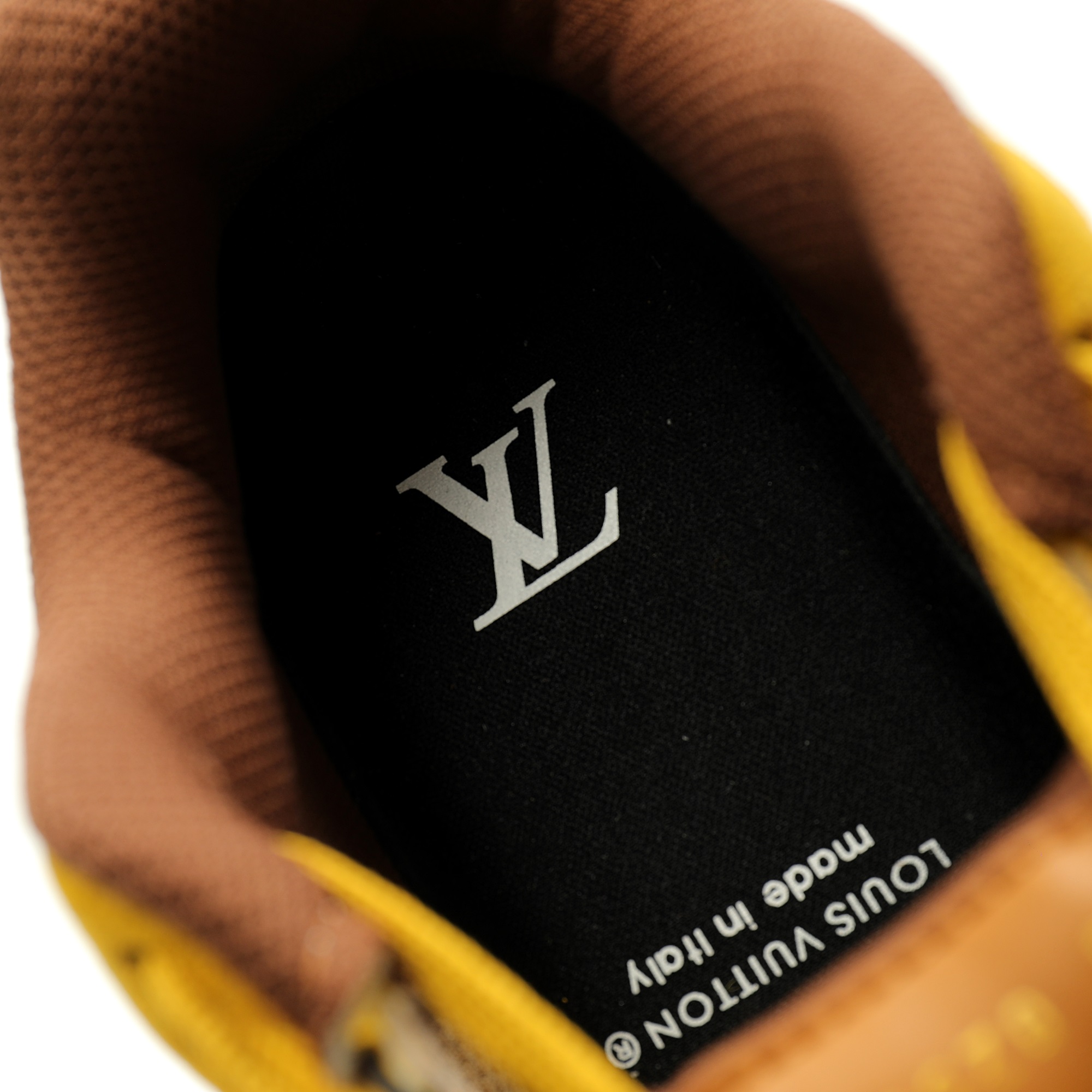 Louis Vuitton Runner Tatic Low Sneaker LV 1AKC3O - Image 8