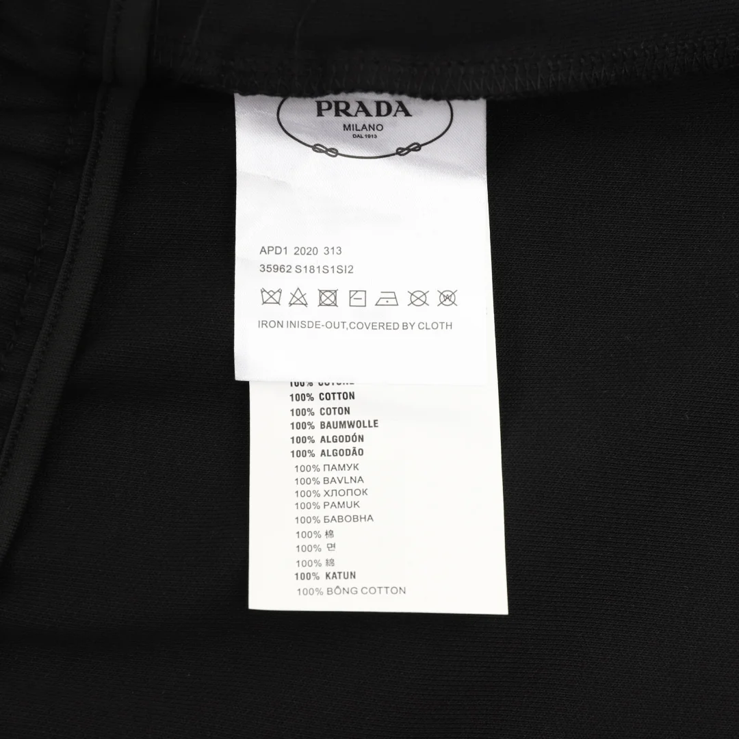 PRADA Shorts Black-White S-L A40202609080394 - Image 9
