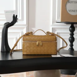 BOTTEGA VENETA Bucket Bags Brown-Gold 22X12.5X5CM F8010064605