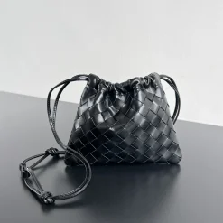BOTTEGA VENETA Bucket Bags Calf Leather Black 21X16.6X1CM F8010065393