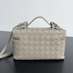 Alternative view of BOTTEGA VENETA Bucket Bags Gray-Gold 22X12.5X5CM F8010064657