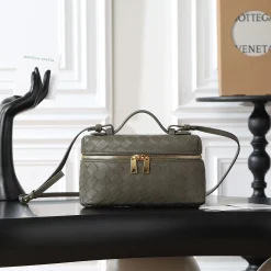 BOTTEGA VENETA Bucket Bags Green-Gold 22X12.5X5CM F8010064606
