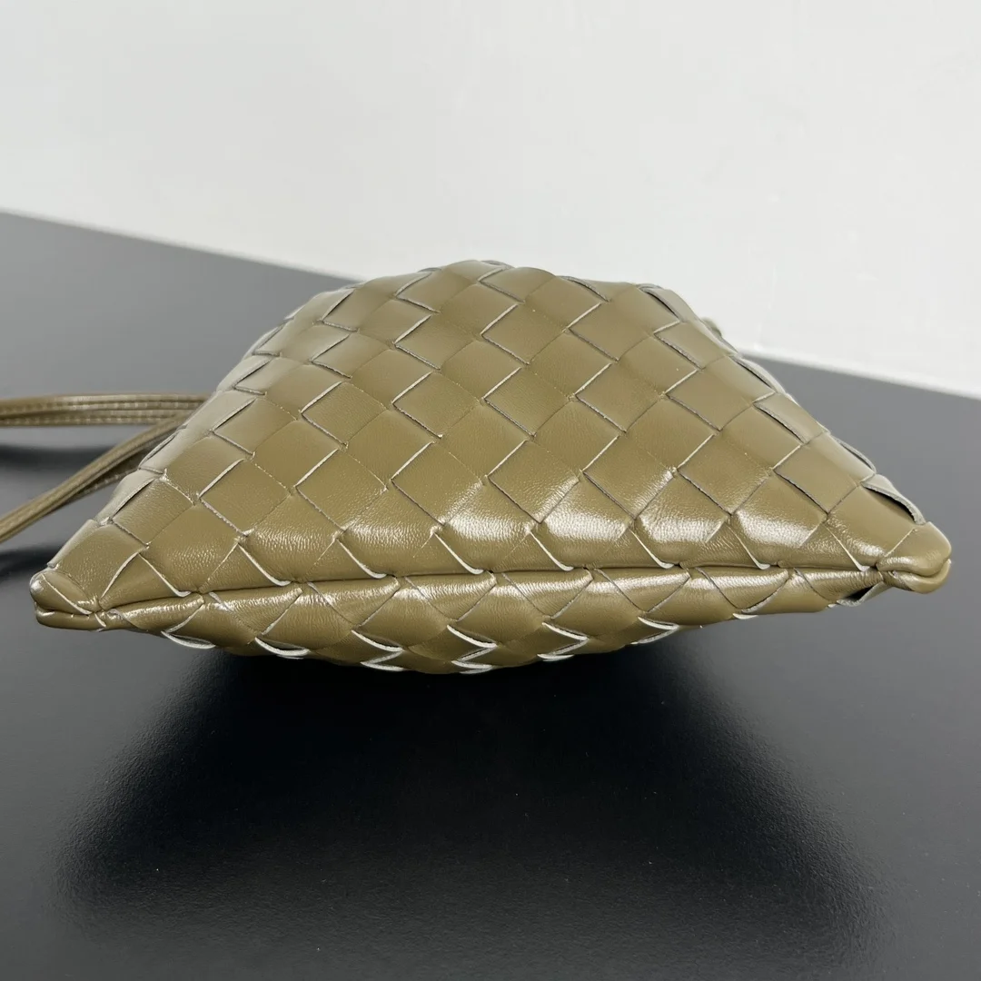 BOTTEGA VENETA Bucket Bags Nappa Leather Green 21X16.6X1CM F8010065380 - Image 3