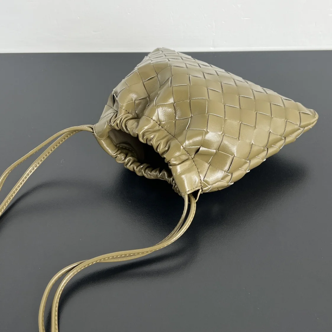 BOTTEGA VENETA Bucket Bags Nappa Leather Green 21X16.6X1CM F8010065380 - Image 4