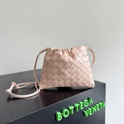 BOTTEGA VENETA Bucket Bags Pink 21X16.6X1CM F8010065377