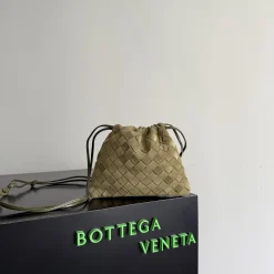 BOTTEGA VENETA Bucket Bags Suede Green-Khaki 21X16.6X1CM F8010065406