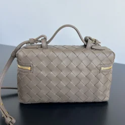 Alternative view of BOTTEGA VENETA Bucket Bags Taupe-Gold 22X12.5X5CM F8010064662