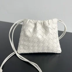 BOTTEGA VENETA Bucket Bags White 21X16.6X1CM F8010065381