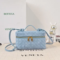 BOTTEGA VENETA Bucket Bags Woven Leather Blue-Gold 22X12.5X5CM F8010064624