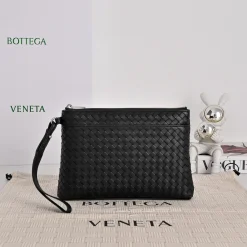 BOTTEGA VENETA Clutches Bags Black 26X17.5X6CM F0010065592