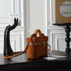 Alternative view of BOTTEGA VENETA Clutches Bags Brown-Gold 22X12.5X5CM F8010064602
