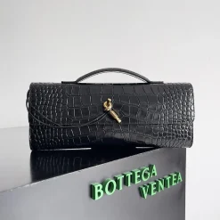 BOTTEGA VENETA Clutches Bags Crocodile Leather Black-Gold 31X13X3CM G1010064281