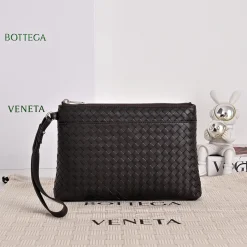 BOTTEGA VENETA Clutches Bags Lambskin Brown 26X17.5X6CM F0010065591