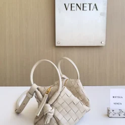 Alternative view of BOTTEGA VENETA Shoulder Bags Beige 19X12X9CM F8010065238