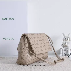 Alternative view of BOTTEGA VENETA Shoulder Bags Beige 33X19X8CM G8010065303