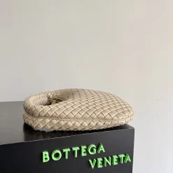 Alternative view of BOTTEGA VENETA Shoulder Bags Beige 35X21X5CM H6010063426