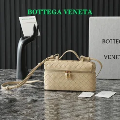 BOTTEGA VENETA Shoulder Bags Beige-Gold 22X12.5X5CM F8010064898
