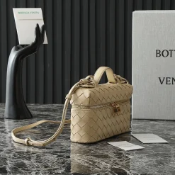 Alternative view of BOTTEGA VENETA Shoulder Bags Beige-Gold 22X12.5X5CM F8010064898