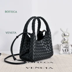 Alternative view of BOTTEGA VENETA Shoulder Bags Black 20X12.5X9CM G8010060789