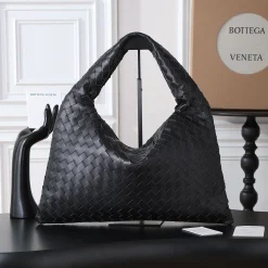 Alternative view of BOTTEGA VENETA Shoulder Bags Black 46X21X10CM I8010060635