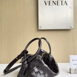 Alternative view of BOTTEGA VENETA Shoulder Bags Brown 19X12X9CM F8010065170