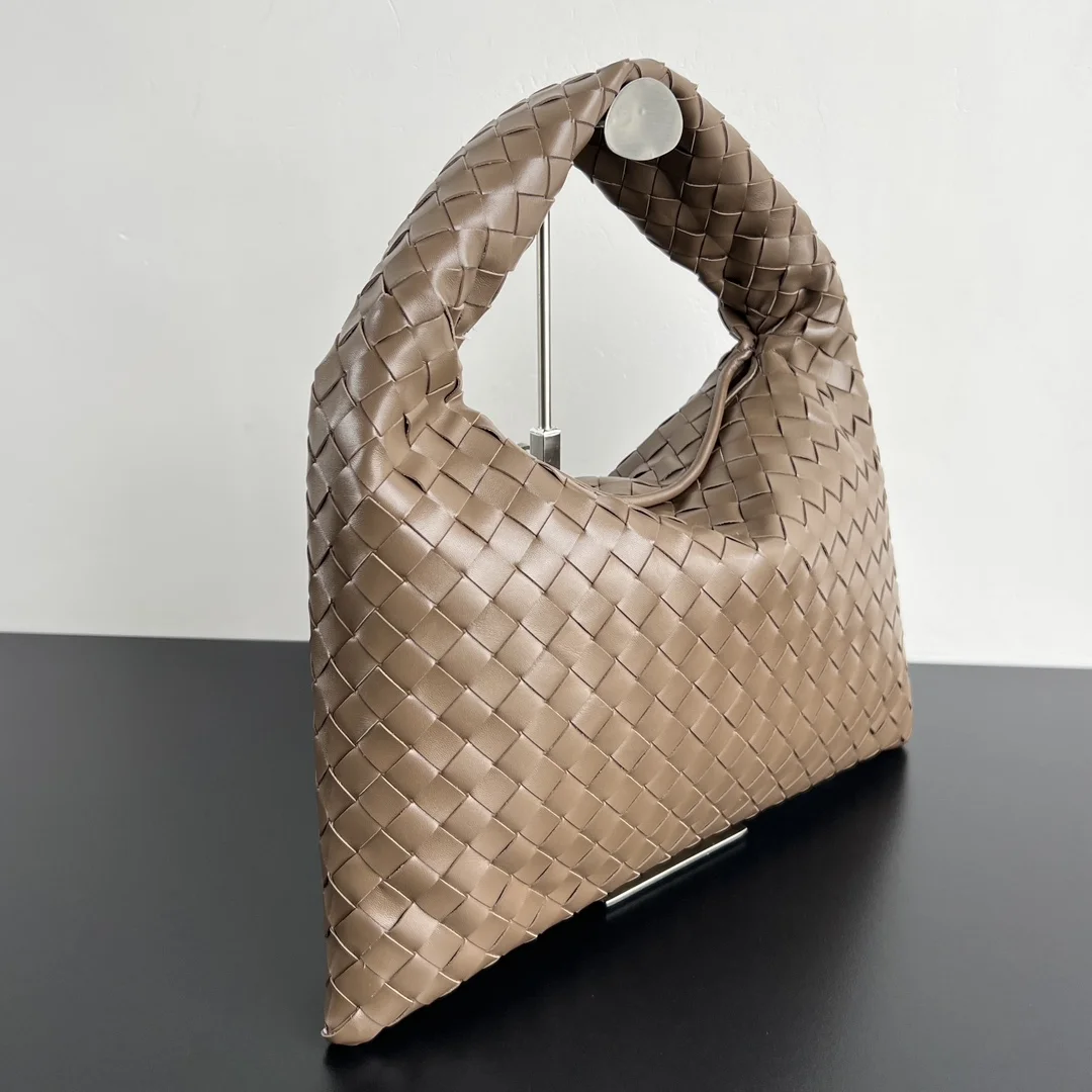 BOTTEGA VENETA Shoulder Bags Brown 41X20.5X7.5CM H8010060244 - Image 2