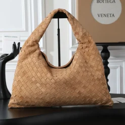 BOTTEGA VENETA Shoulder Bags Brown 46X21X10CM I8010060661