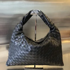 BOTTEGA VENETA Shoulder Bags Calf Leather Black 41X20.5X7.5CM H8010060229