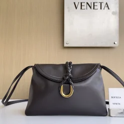 BOTTEGA VENETA Shoulder Bags Calf Leather Brown-Gold 27X16X6CM G5010064097