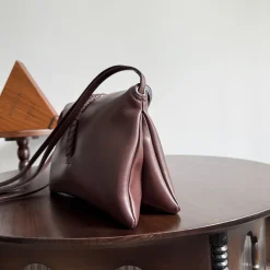 Alternative view of BOTTEGA VENETA Shoulder Bags Calf Leather Brown-Gold 27X16X6CM G5010064106