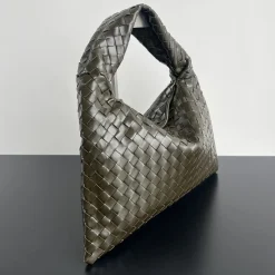Alternative view of BOTTEGA VENETA Shoulder Bags Calf Leather Green 46X21X10CM I8010060556