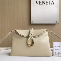 BOTTEGA VENETA Shoulder Bags Calfskin Leather Beige-Gold 27X16X6CM G5010064111