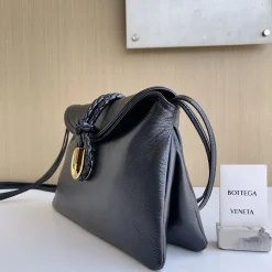 Alternative view of BOTTEGA VENETA Shoulder Bags Calfskin Leather Black-Gold 27X16X6CM G5010064100