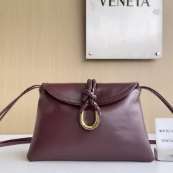 BOTTEGA VENETA Shoulder Bags Calfskin Leather Burgundy-Gold 27X16X6CM G5010064102
