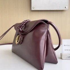 Alternative view of BOTTEGA VENETA Shoulder Bags Calfskin Leather Burgundy-Gold 27X16X6CM G5010064102