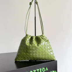 BOTTEGA VENETA Shoulder Bags Green 32X23X1CM G8010065344