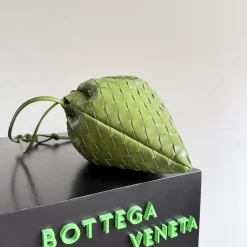 Alternative view of BOTTEGA VENETA Shoulder Bags Green 32X23X1CM G8010065344