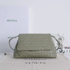 BOTTEGA VENETA Shoulder Bags Green 33X19X8CM G8010065304