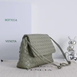 Alternative view of BOTTEGA VENETA Shoulder Bags Green 33X19X8CM G8010065304