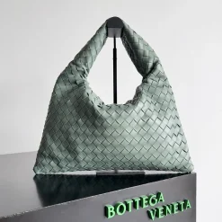 BOTTEGA VENETA Shoulder Bags Green 41X20X8CM H8010060181