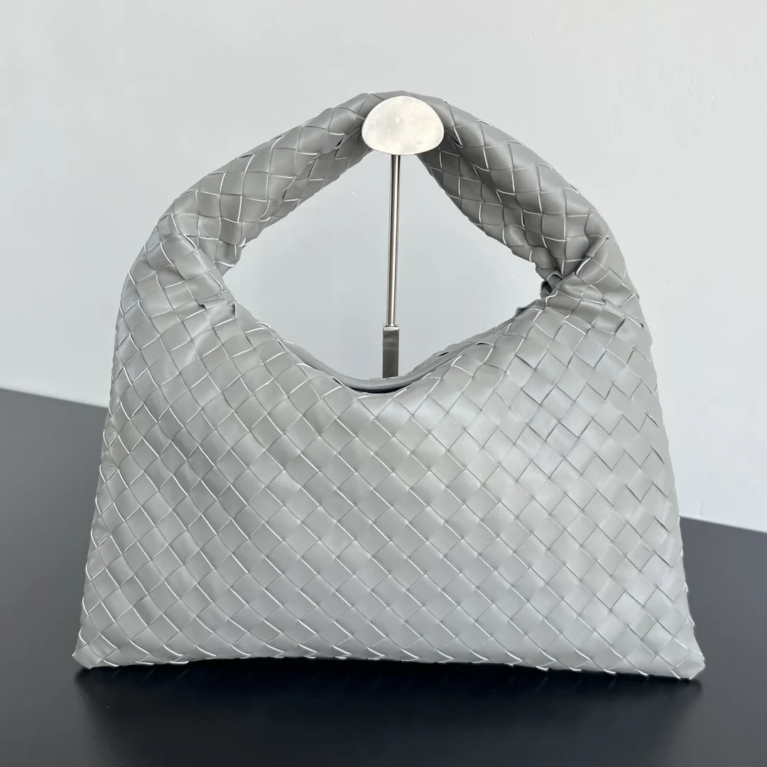 BOTTEGA VENETA Shoulder Bags Grey 41X20.5X7.5CM H8010060239