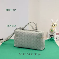 Alternative view of BOTTEGA VENETA Shoulder Bags Grey-Gold 22X12.5X5CM F8010064632
