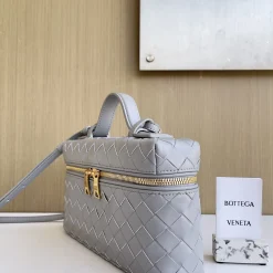 Alternative view of BOTTEGA VENETA Shoulder Bags Grey-Gold 22X12.5X5CM F8010064814