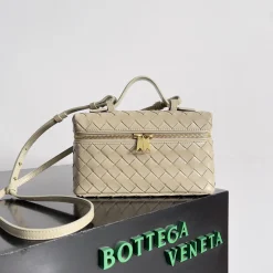 BOTTEGA VENETA Shoulder Bags Intrecciato Leather Beige-Gold 22X12.5X5CM F8010064868