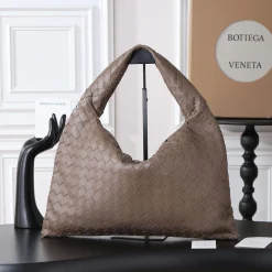 Alternative view of BOTTEGA VENETA Shoulder Bags Intrecciato Leather Brown 46X21X10CM I8010060631