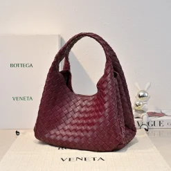 Alternative view of BOTTEGA VENETA Shoulder Bags Intrecciato Leather Burgundy 33X20X16.5CM A28010065060
