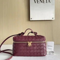 BOTTEGA VENETA Shoulder Bags Intrecciato Leather Burgundy-Gold 22X12.5X5CM F8010064822