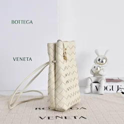 Alternative view of BOTTEGA VENETA Shoulder Bags Intrecciato Leather Cream-Gold 14X21.5X7CM F3010064948
