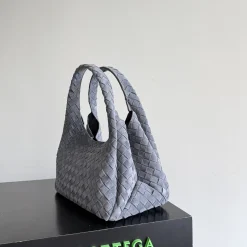 Alternative view of BOTTEGA VENETA Shoulder Bags Intrecciato Leather Grey 33X20X16.5CM A28010065076