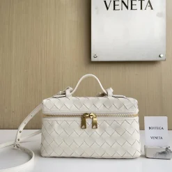BOTTEGA VENETA Shoulder Bags Intrecciato Leather White-Gold 22X12.5X5CM F8010064834
